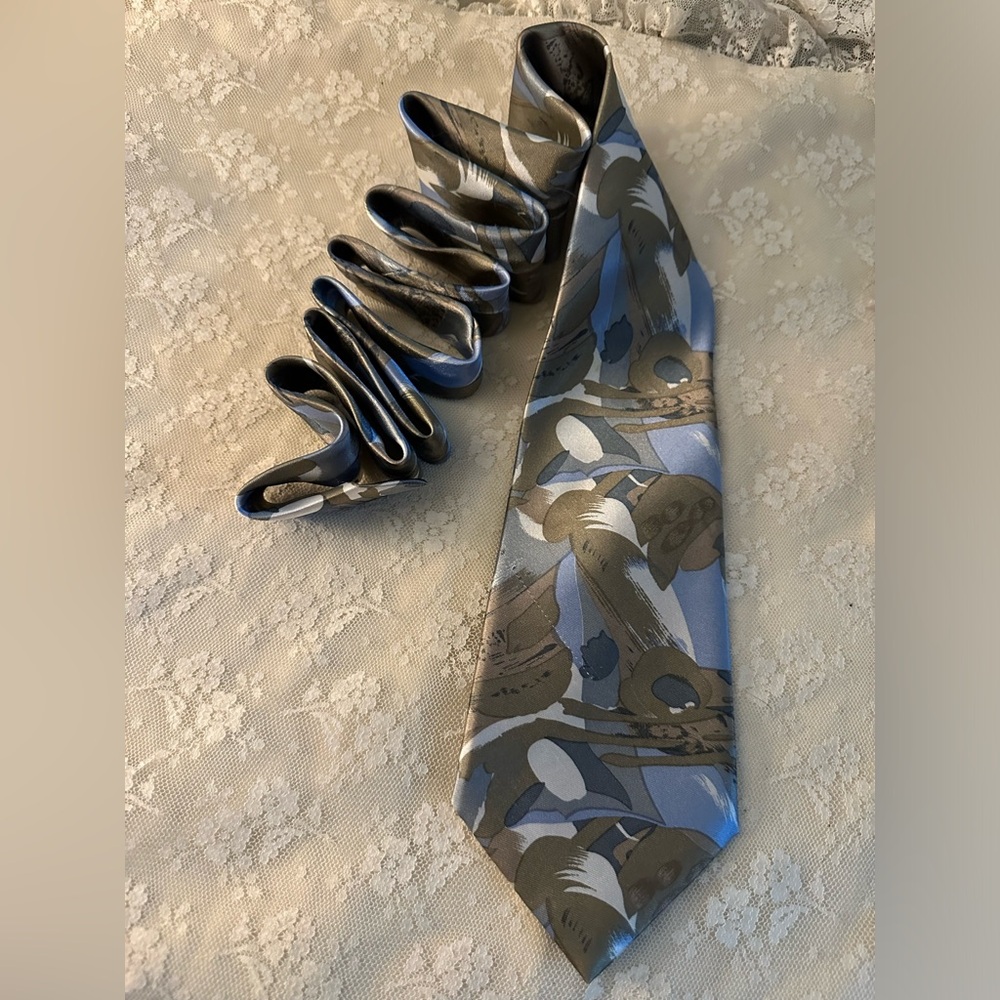 Venezia Shiny Silk Tie